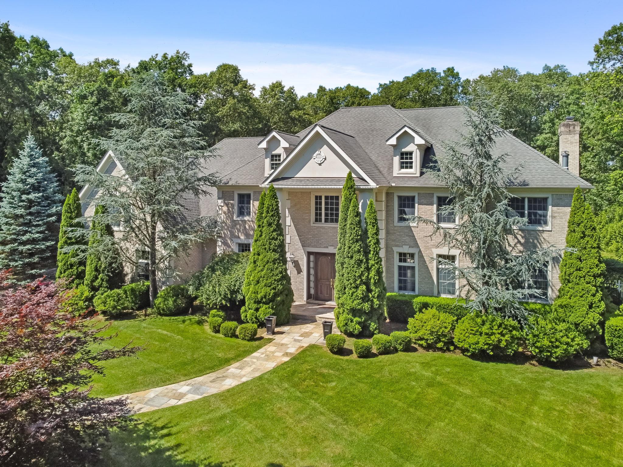 4 Hageman Court, Katonah, NY 10536