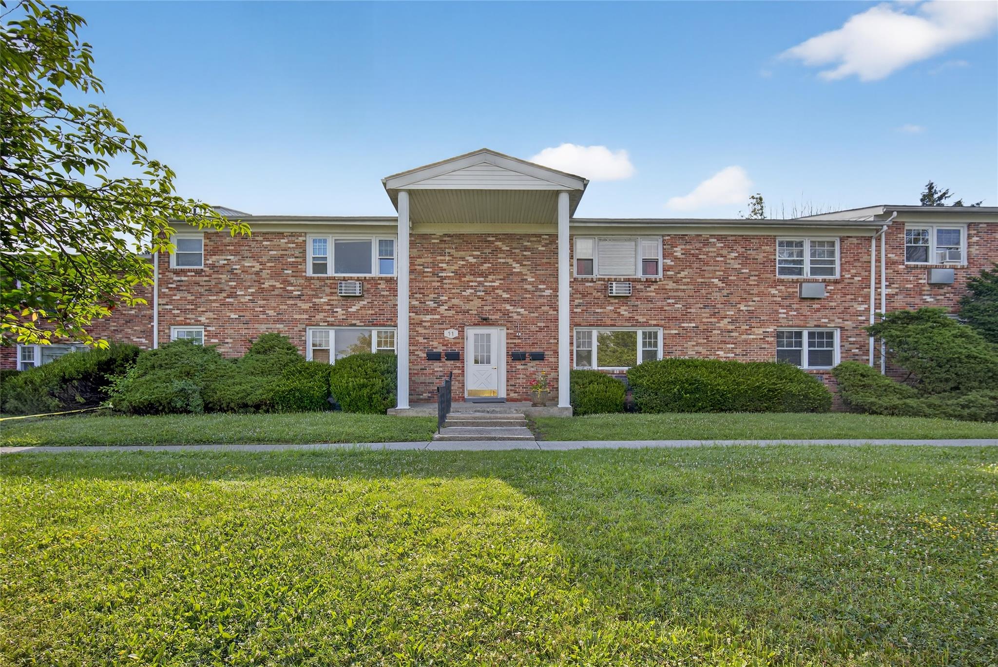 136 N Chestnut Street # 11B, New Paltz, NY 12561