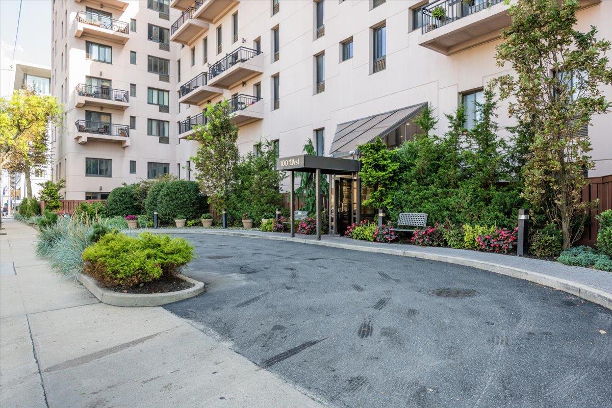 100 W Broadway # 7C, Long Beach, NY 11561