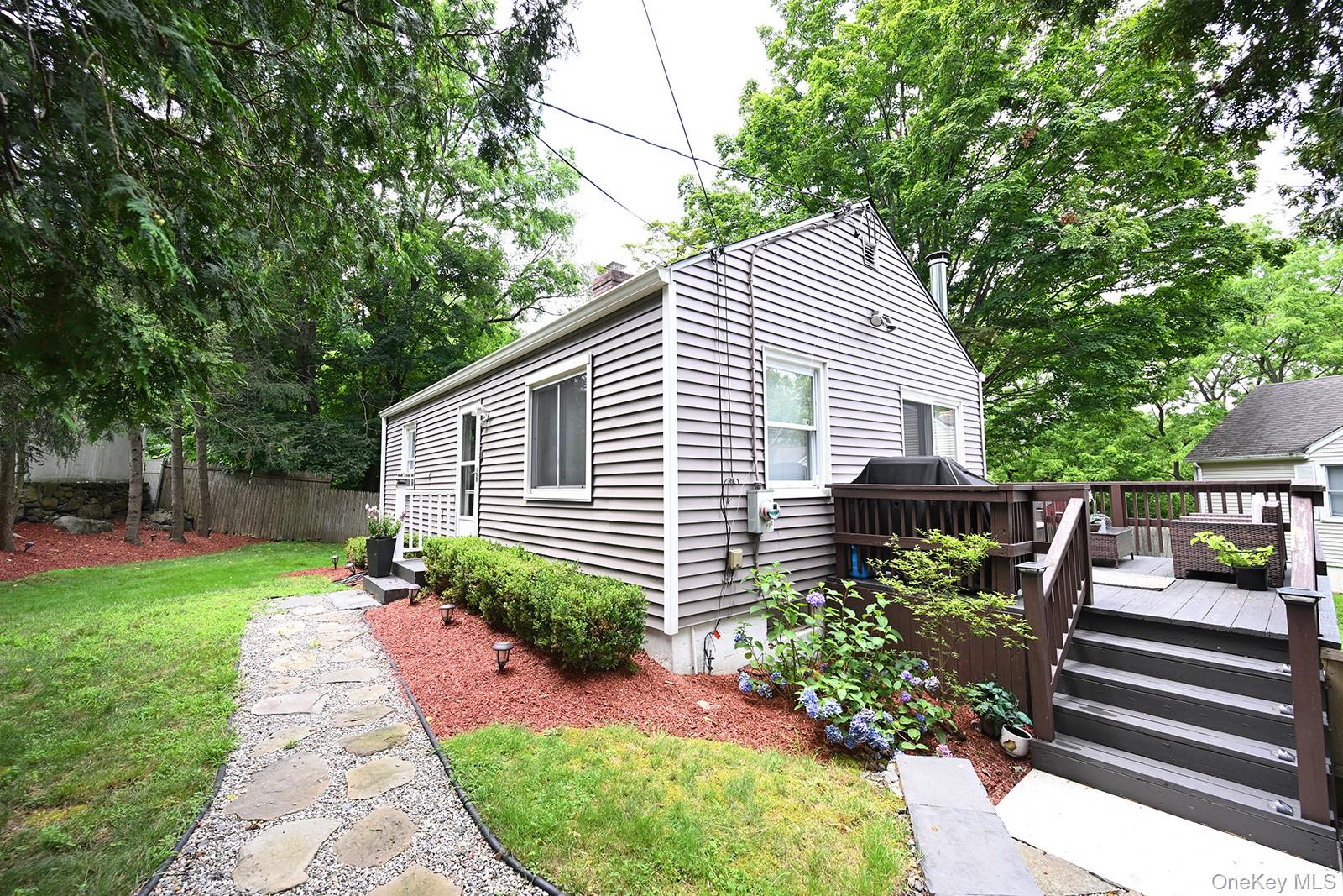 3 New Castle Drive, Mount Kisco, NY 10549