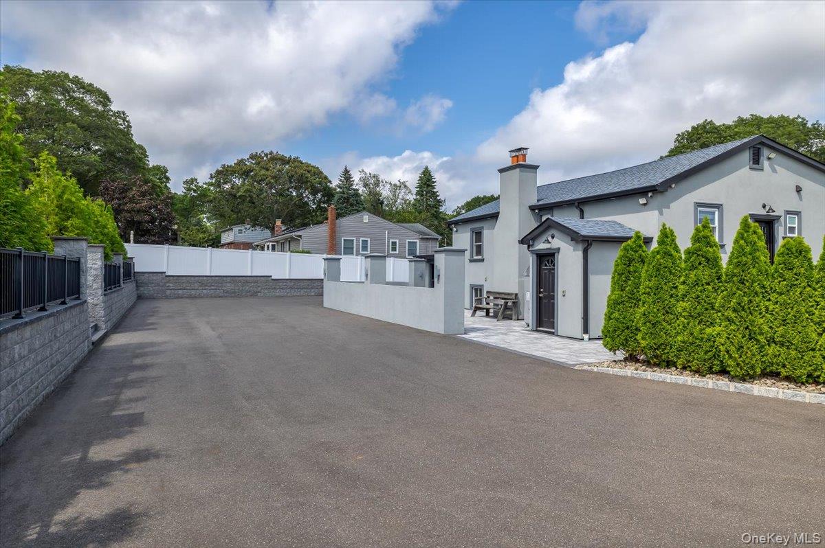 154 Mac Arthur Boulevard, Hauppauge, NY 11788