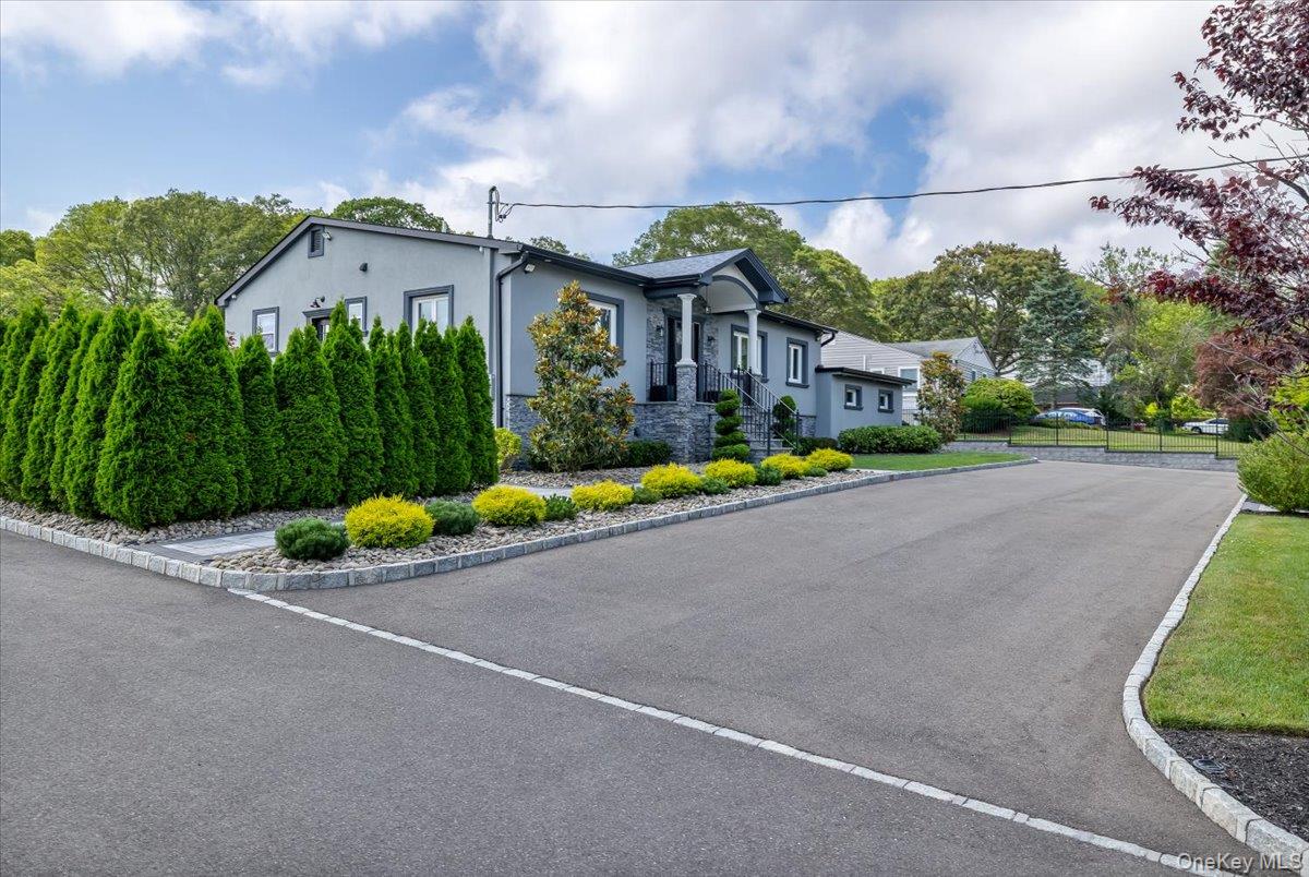 154 Mac Arthur Boulevard, Hauppauge, NY 11788