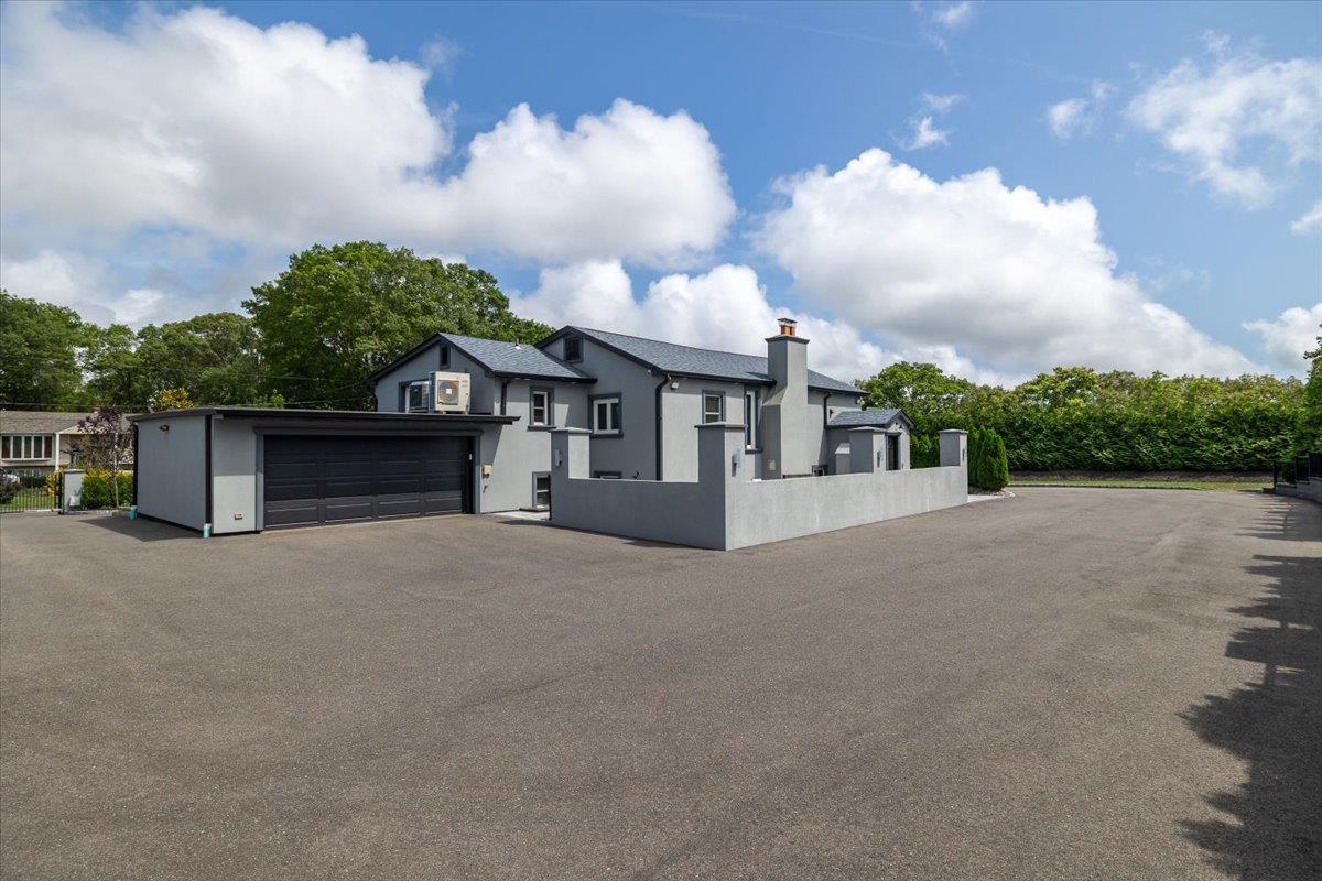 154 Mac Arthur Boulevard, Hauppauge, NY 11788