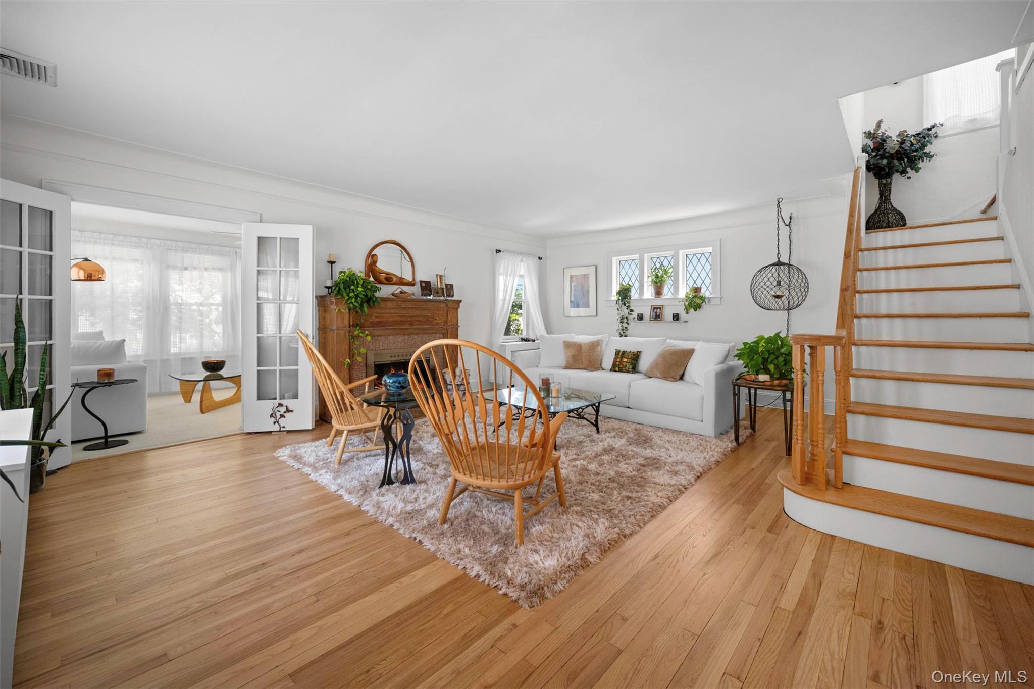 254-06 W End Drive, Great Neck, NY 11020