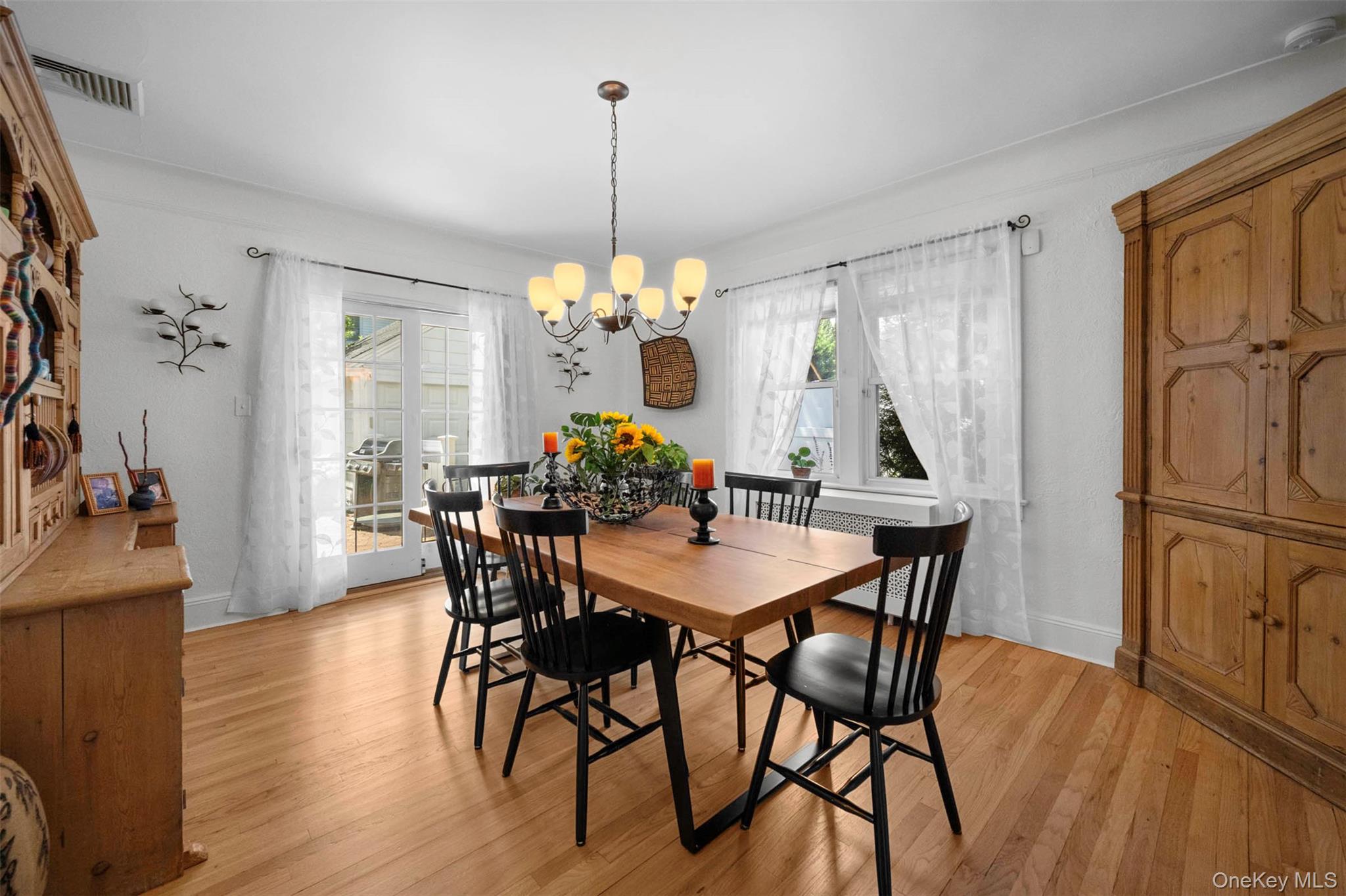 254-06 W End Drive, Great Neck, NY 11020