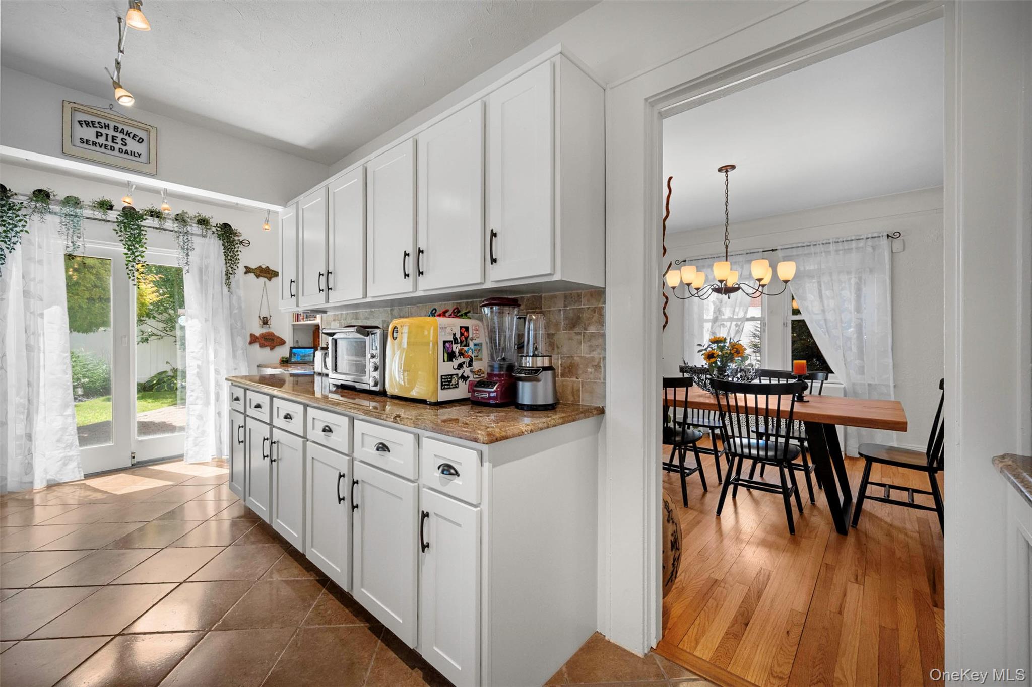 254-06 W End Drive, Great Neck, NY 11020