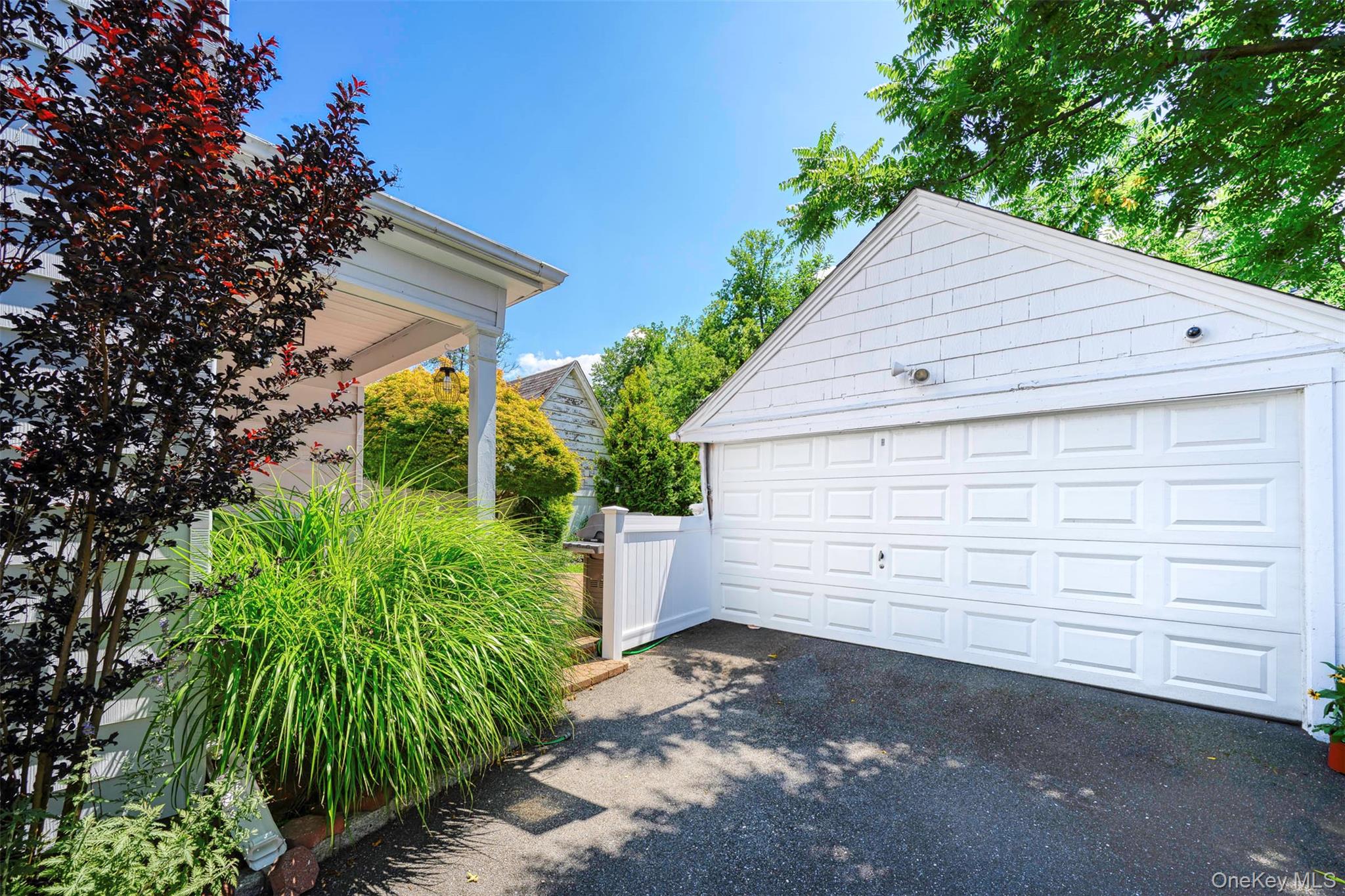 254-06 W End Drive, Great Neck, NY 11020