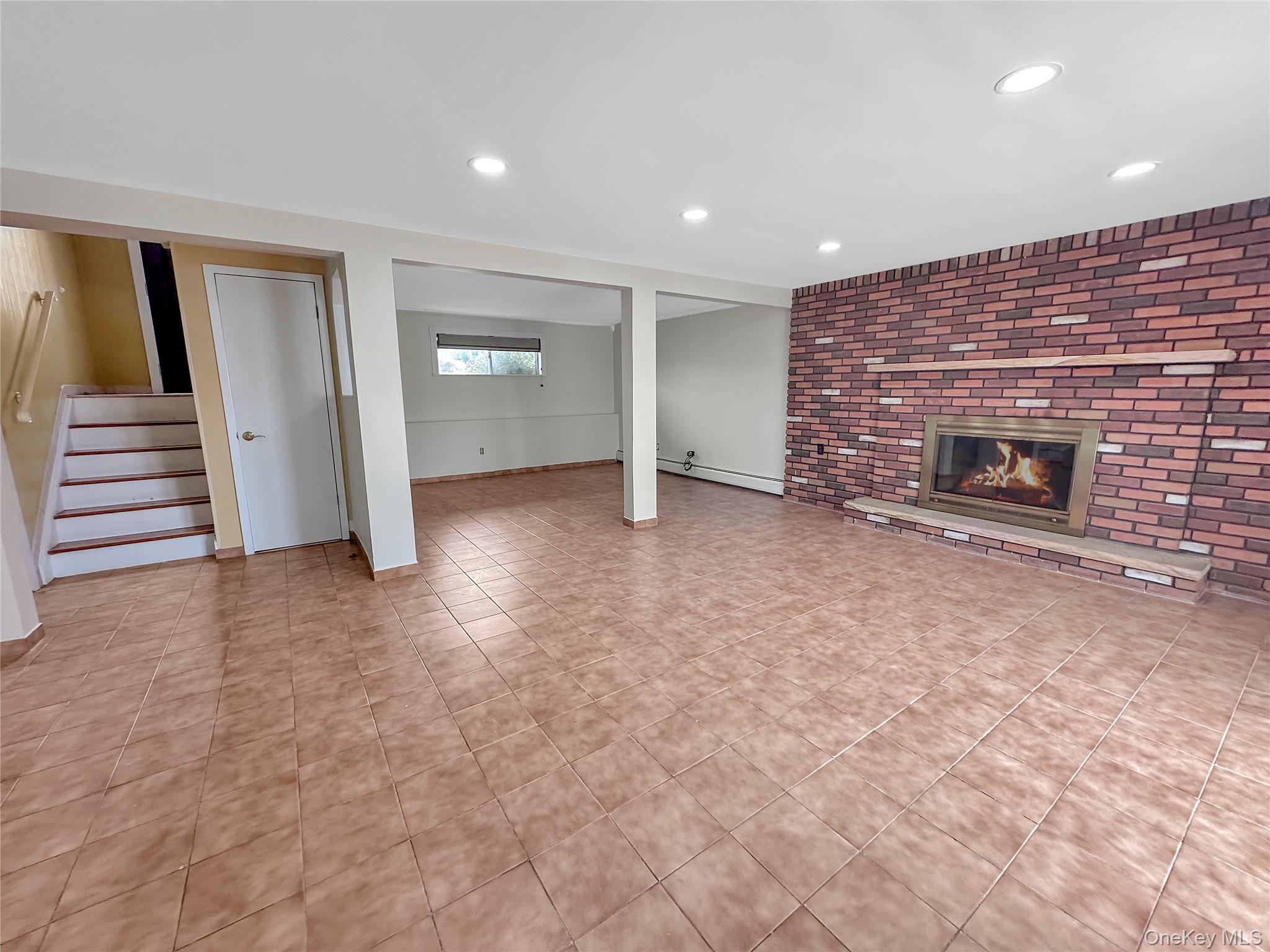 57 S Crescent Drive, Farmingdale, NY 11735