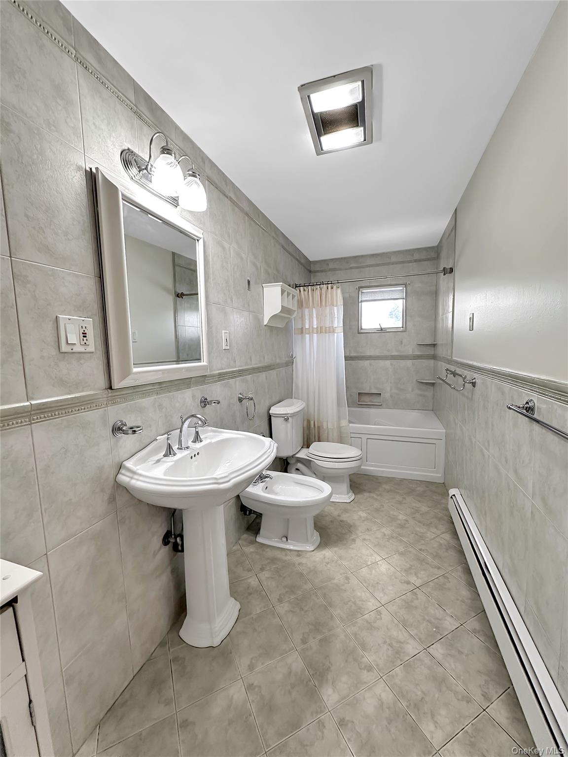 57 S Crescent Drive, Farmingdale, NY 11735