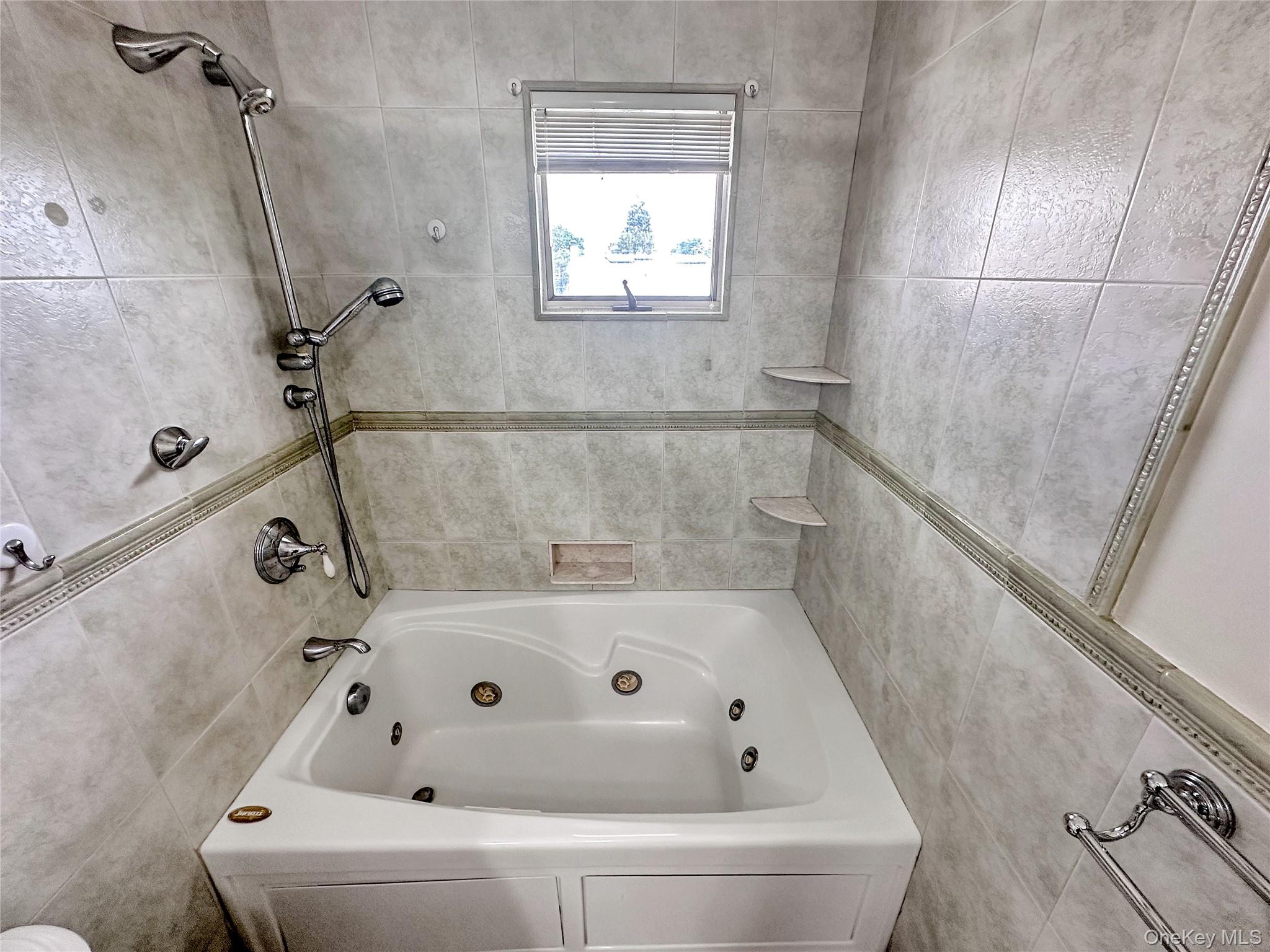 57 S Crescent Drive, Farmingdale, NY 11735