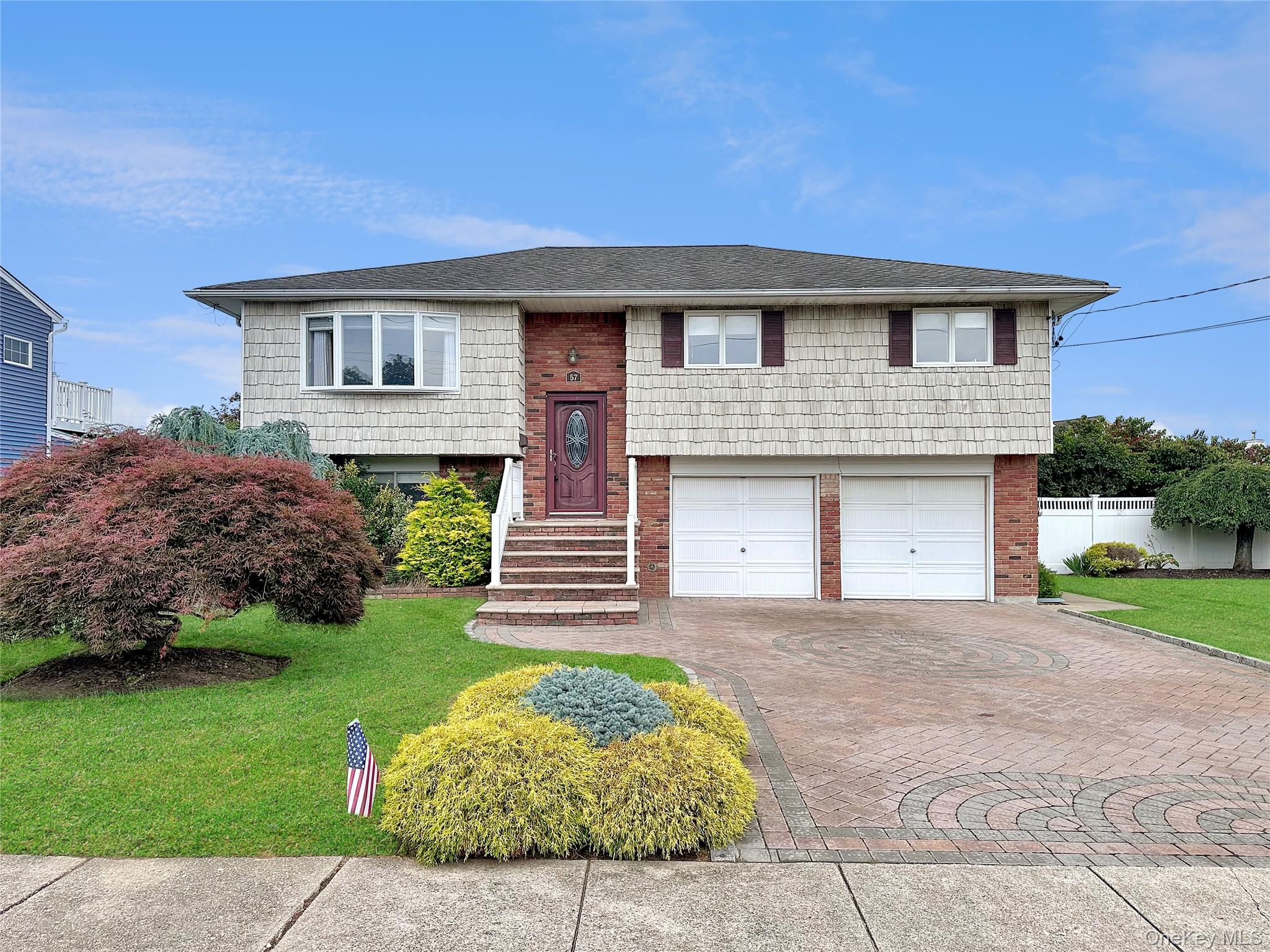 57 S Crescent Drive, Farmingdale, NY 11735