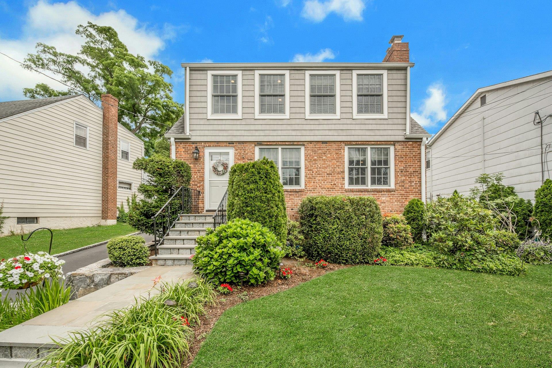 218 Park Drive, Eastchester, NY 10709