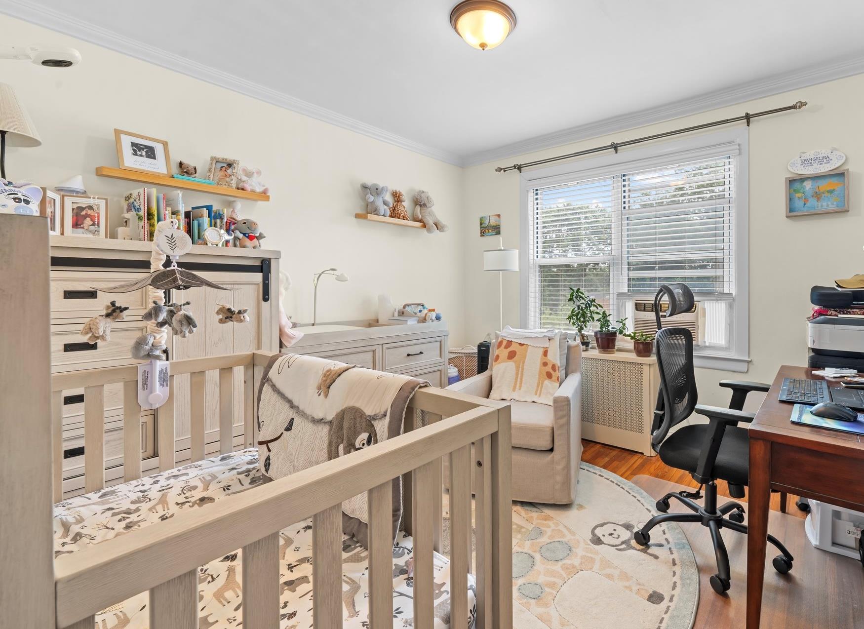 16 Edwards St # 2G, Roslyn Heights, NY 11577