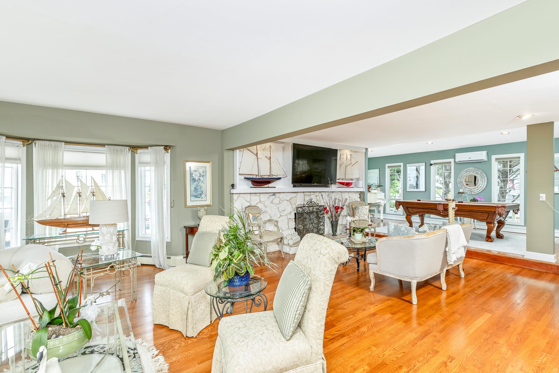 3 Cele Court, Sayville, NY 11782