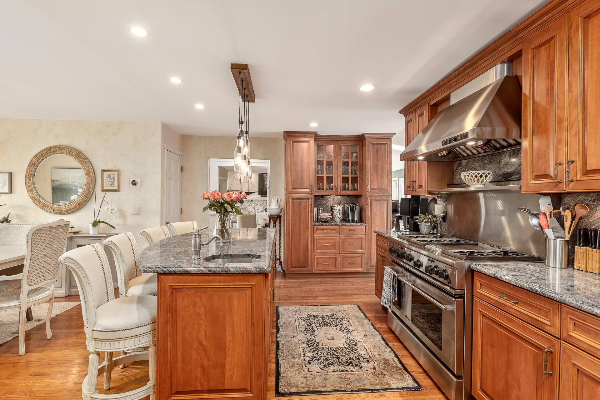 3 Cele Court, Sayville, NY 11782