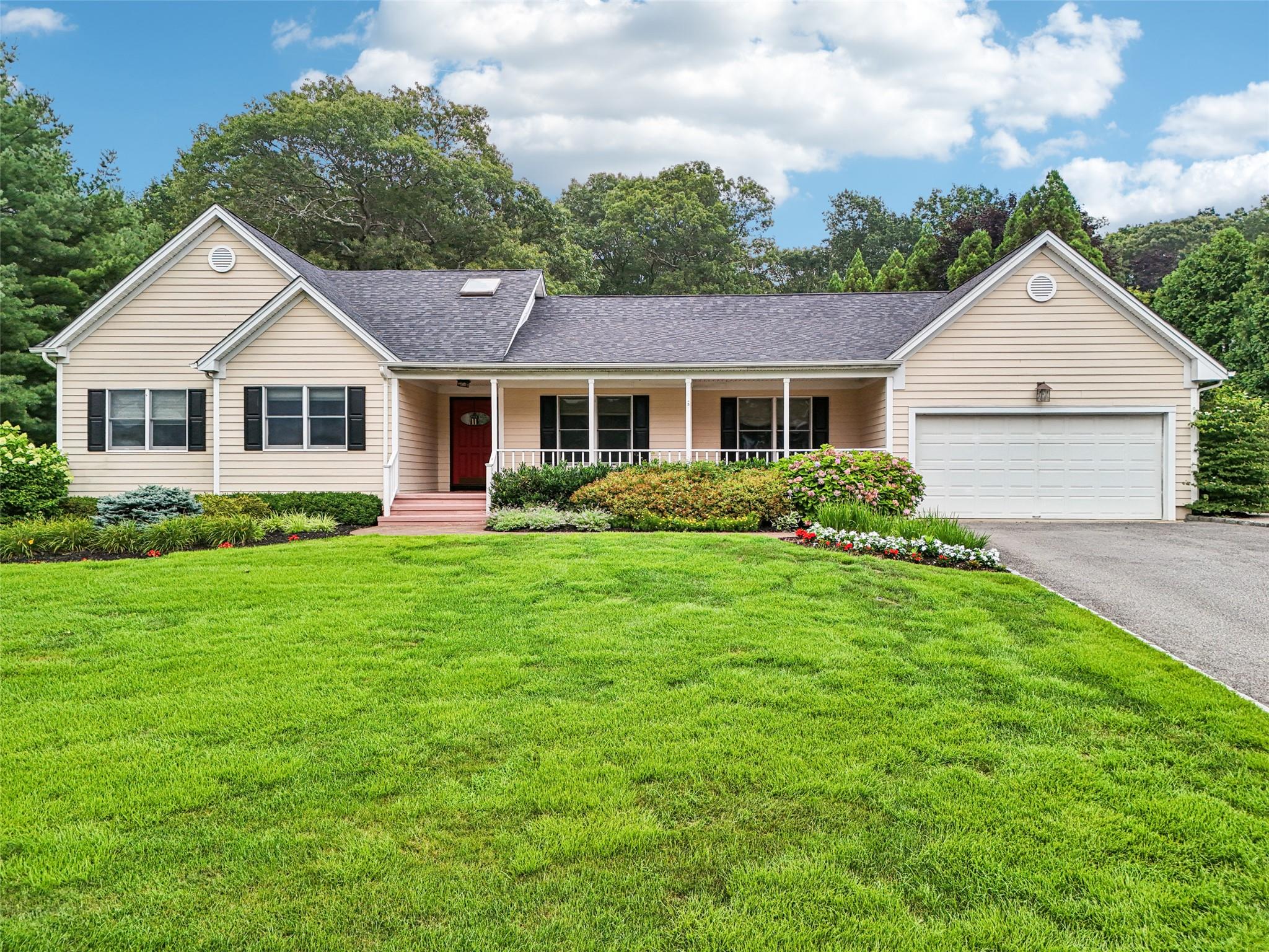 17 Wood Hollow Lane, Northport, NY 11768