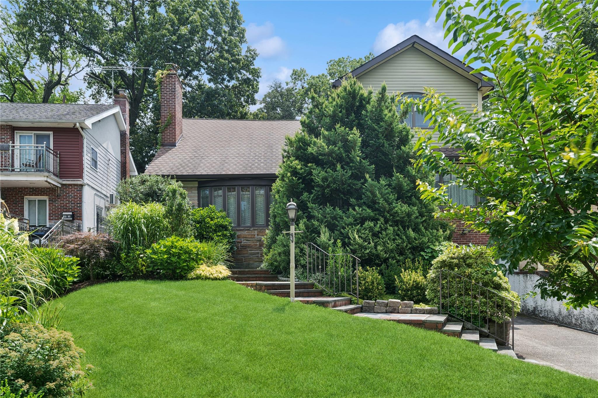 19522 McLaughlin Avenue, Holliswood, NY 11423