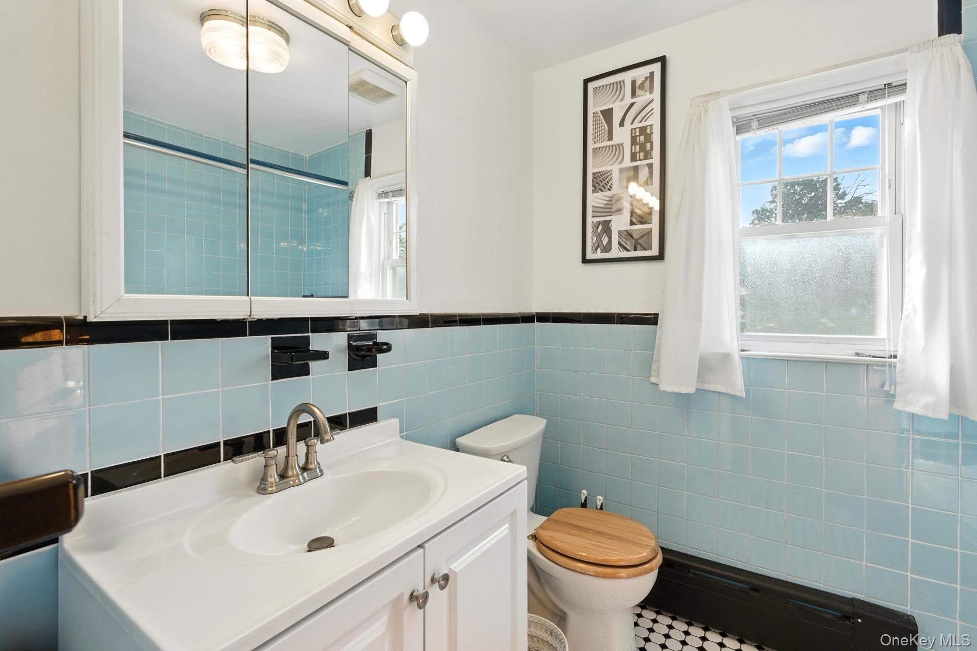 1547 Walt Whitman Road, Melville, NY 11747