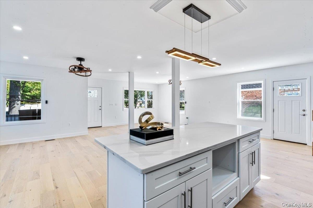 23 Flower Lane, New Hyde Park, NY 11040