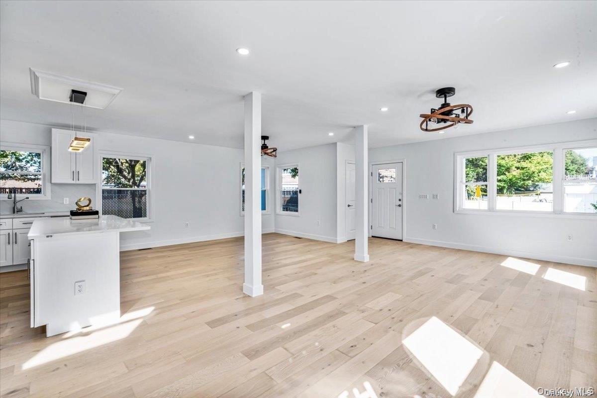 23 Flower Lane, New Hyde Park, NY 11040