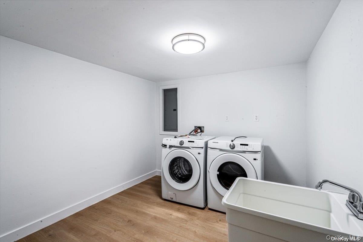 23 Flower Lane, New Hyde Park, NY 11040