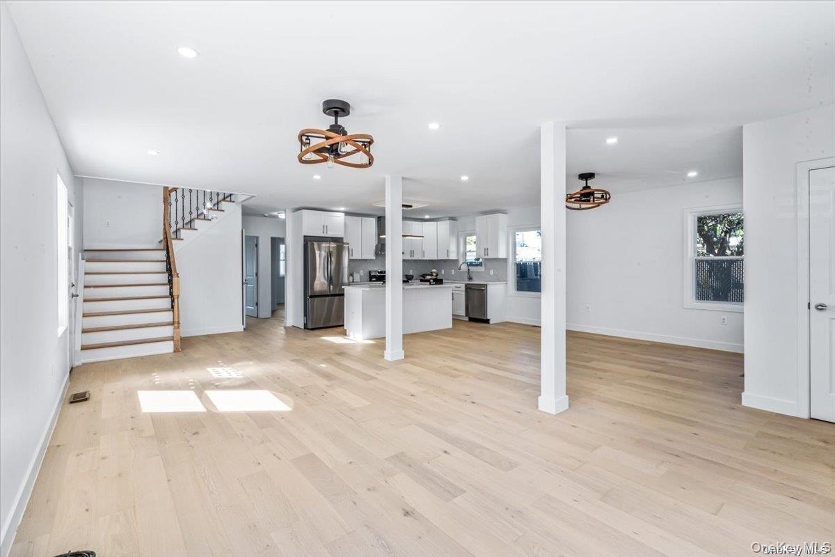 23 Flower Lane, New Hyde Park, NY 11040