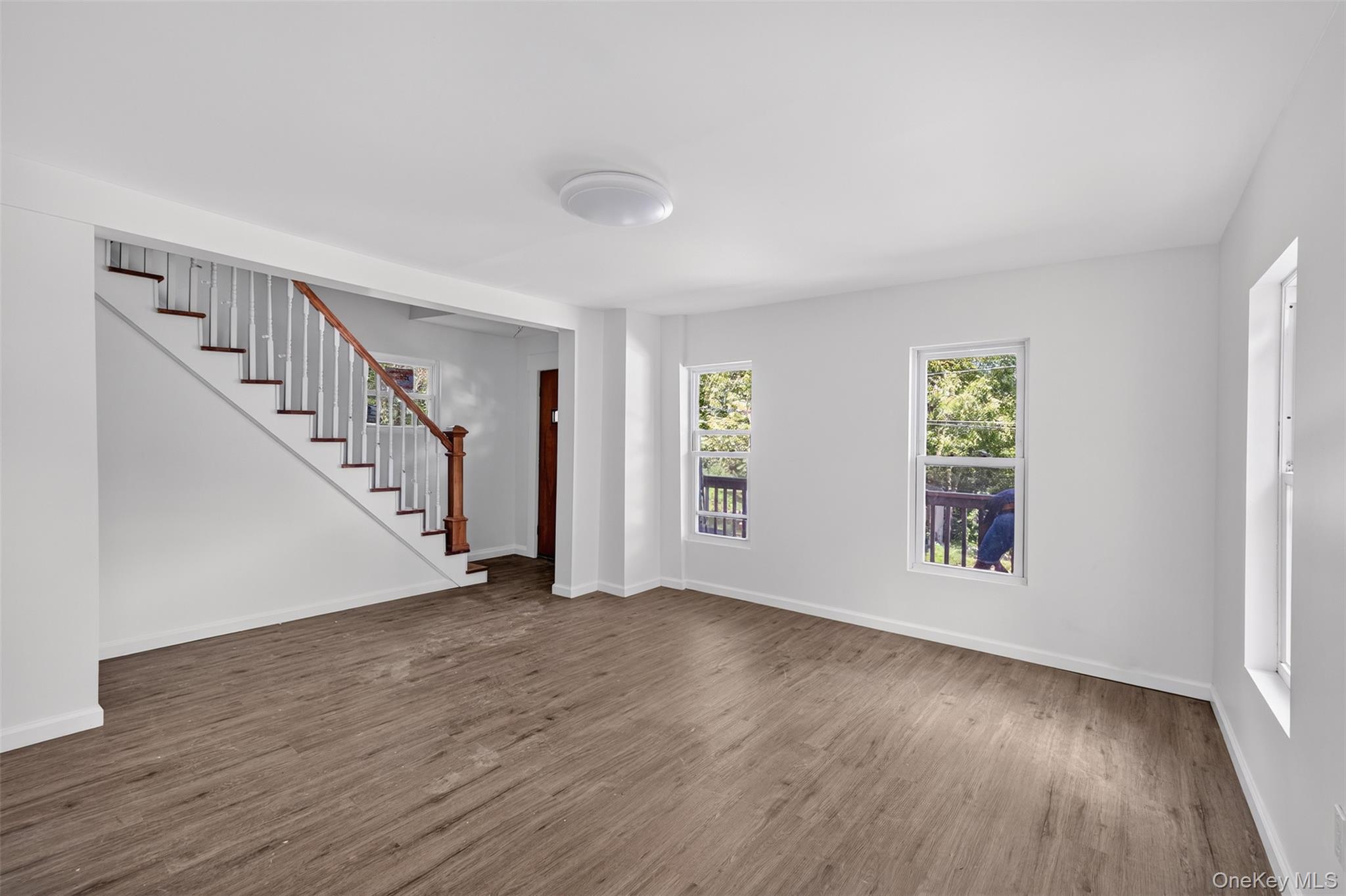 7 2nd Avenue, Unionville, NY 10988