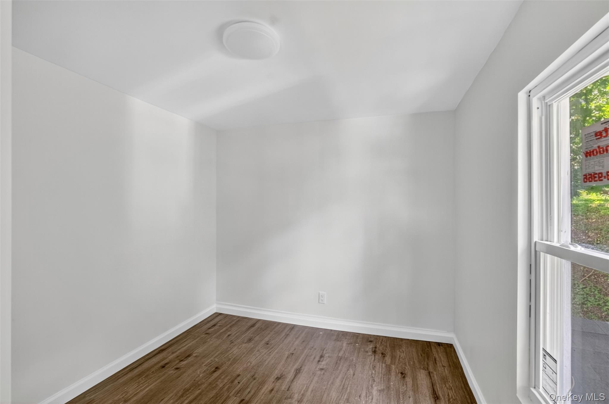 7 2nd Avenue, Unionville, NY 10988