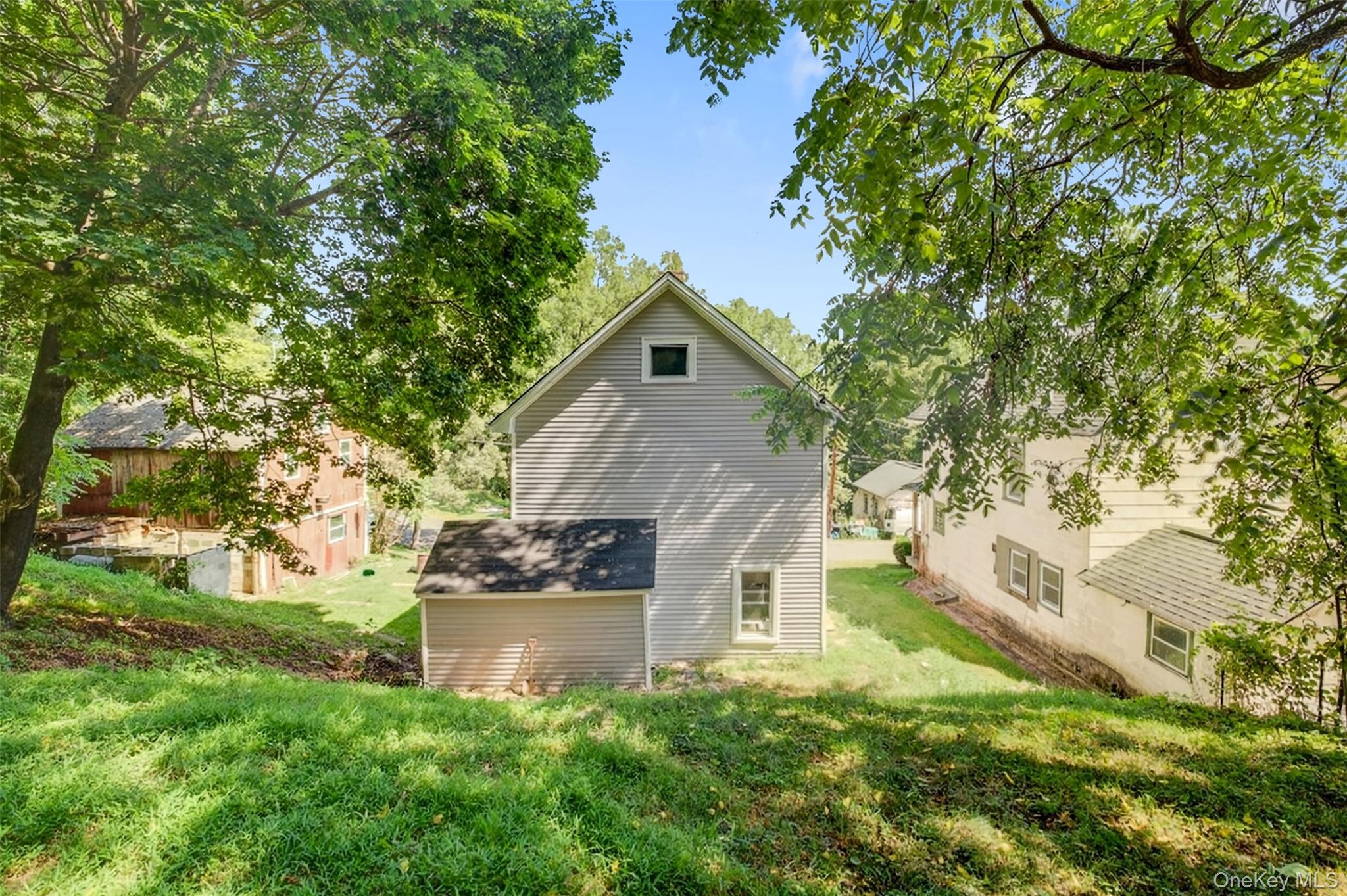 7 2nd Avenue, Unionville, NY 10988