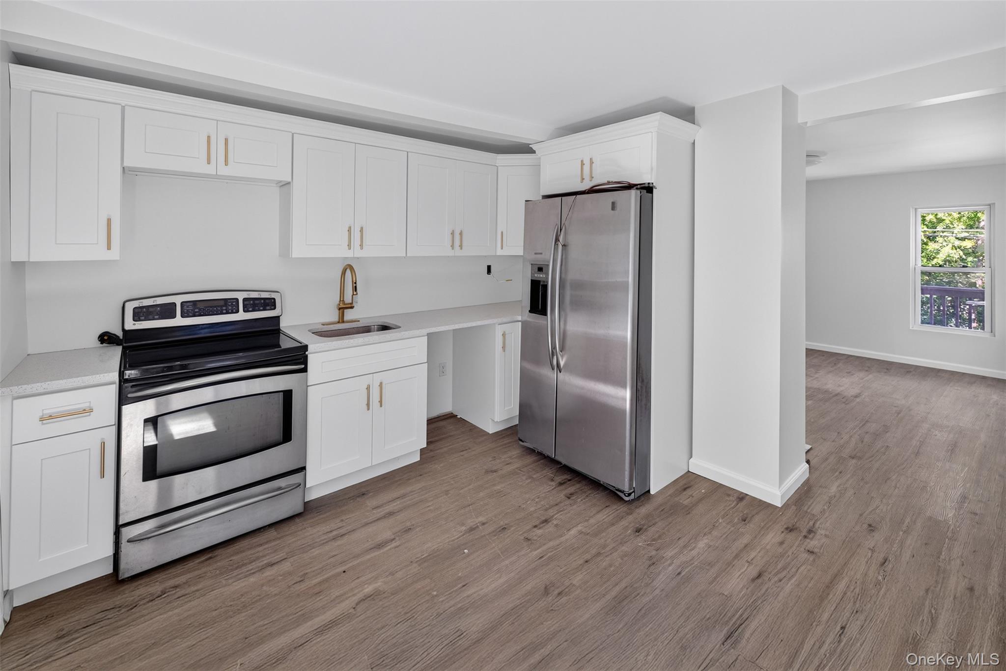 7 2nd Avenue, Unionville, NY 10988