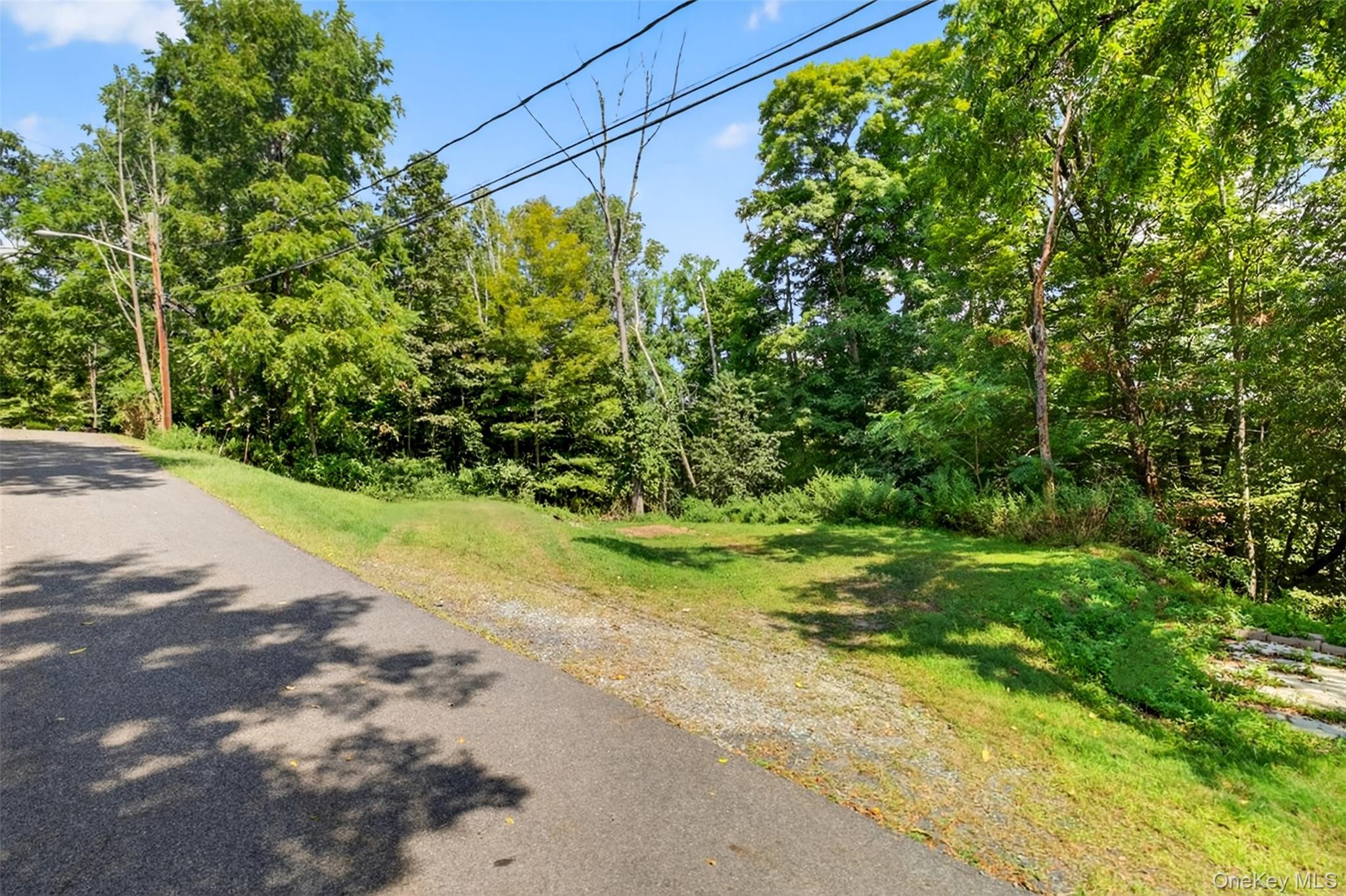 7 2nd Avenue, Unionville, NY 10988