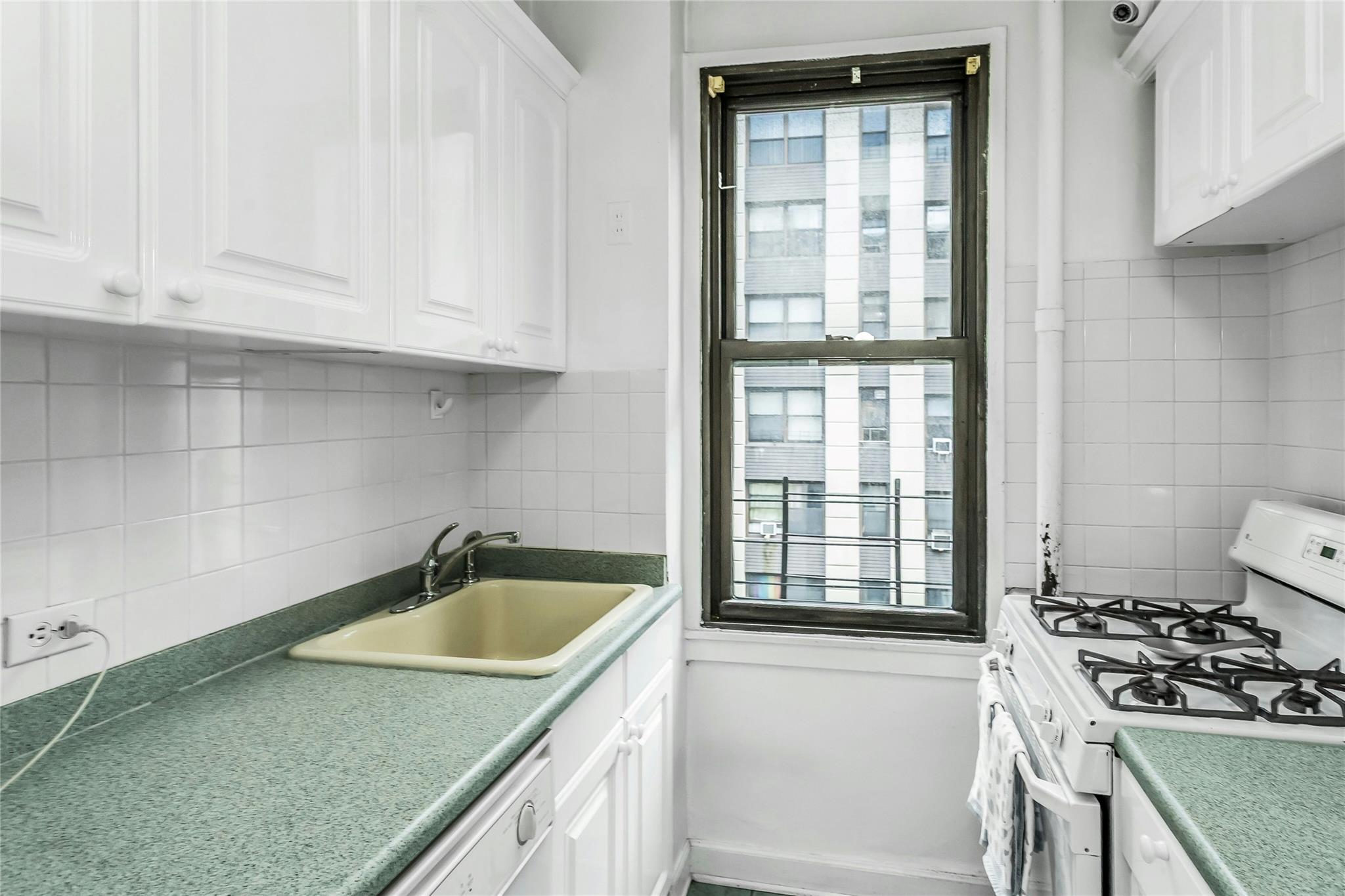 98-50 63rd Drive # 5F, Rego Park, NY 11374