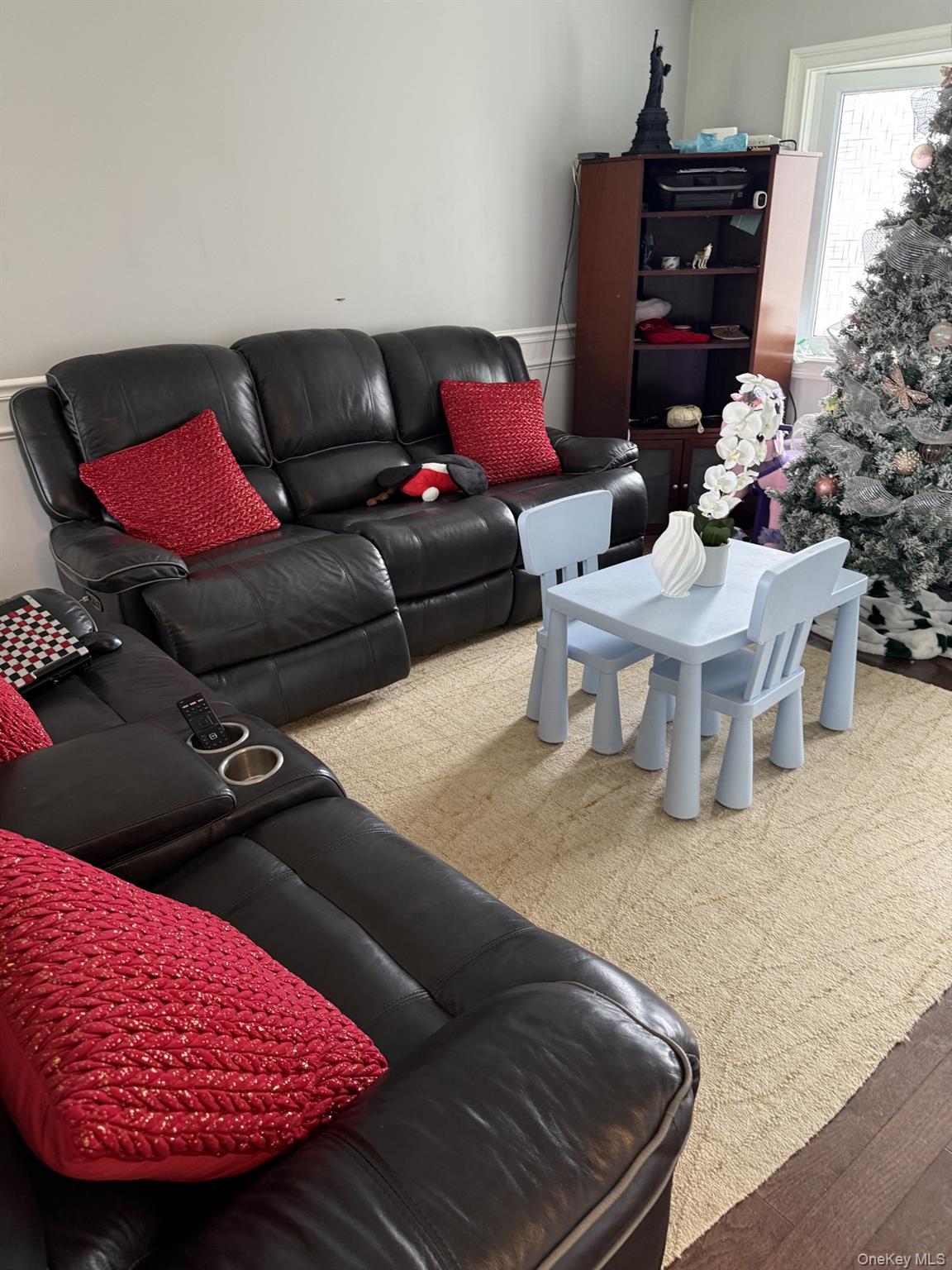 94 Indian Head Road, Kings Park, NY 11754