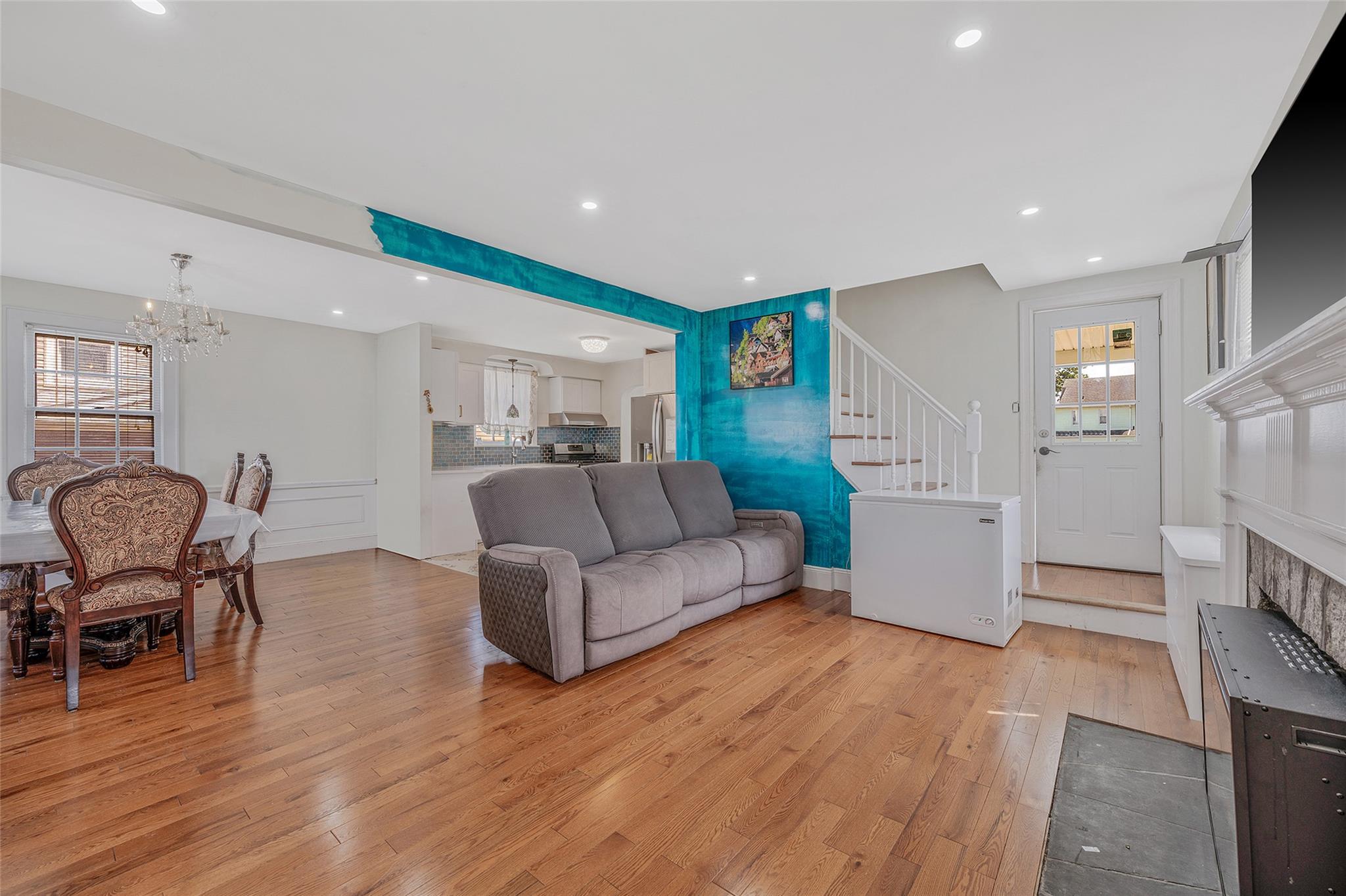 16 Felton Avenue, Valley Stream, NY 11580