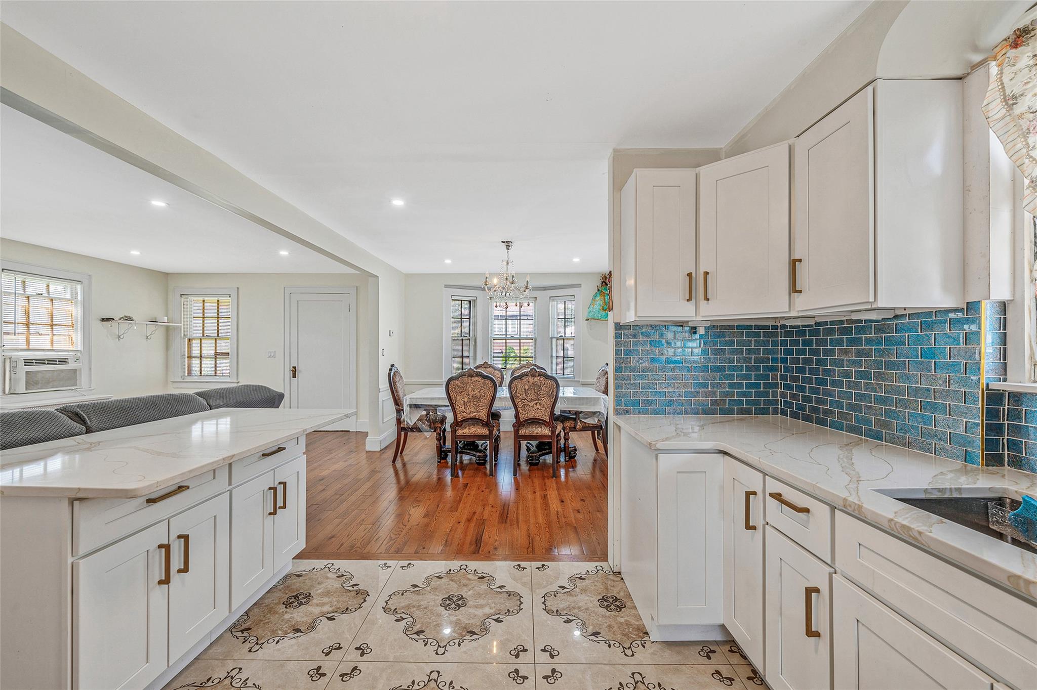 16 Felton Avenue, Valley Stream, NY 11580