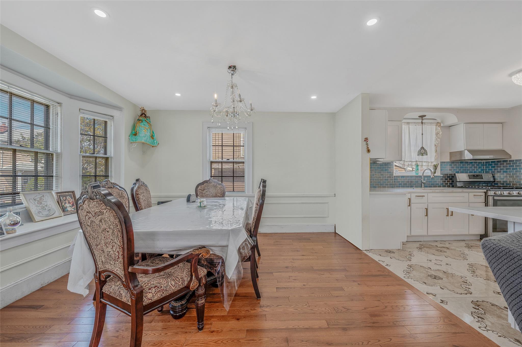 16 Felton Avenue, Valley Stream, NY 11580