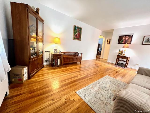 219-36 74 Avenue # 323A1, Bayside, NY 11364