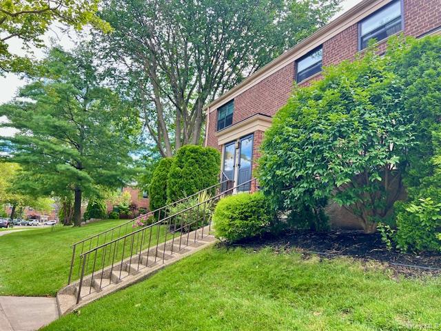 219-36 74 Avenue # 323A1, Bayside, NY 11364