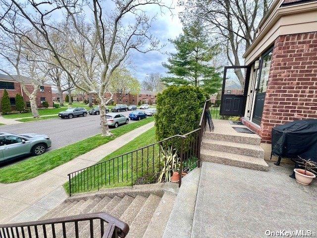 219-36 74 Avenue # 323A1, Bayside, NY 11364