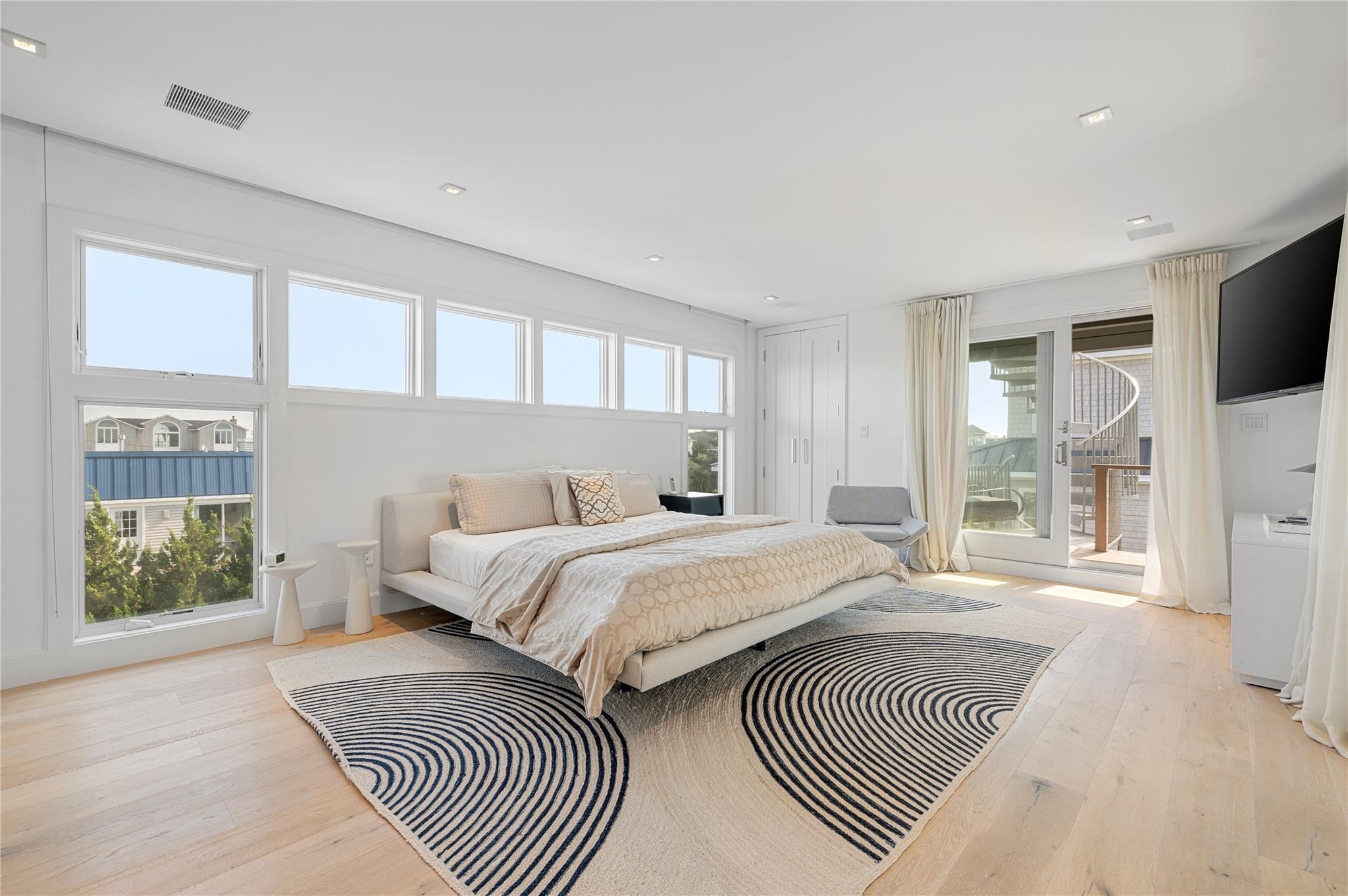 846 Dune Road, Westhampton Dunes, NY 11978