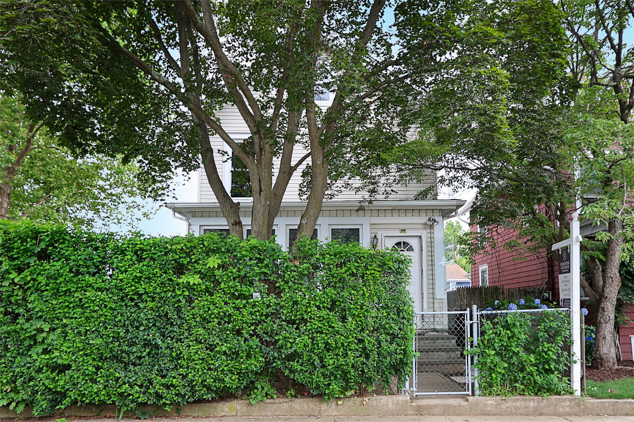 46 Coles Street, Glen Cove, NY 11542