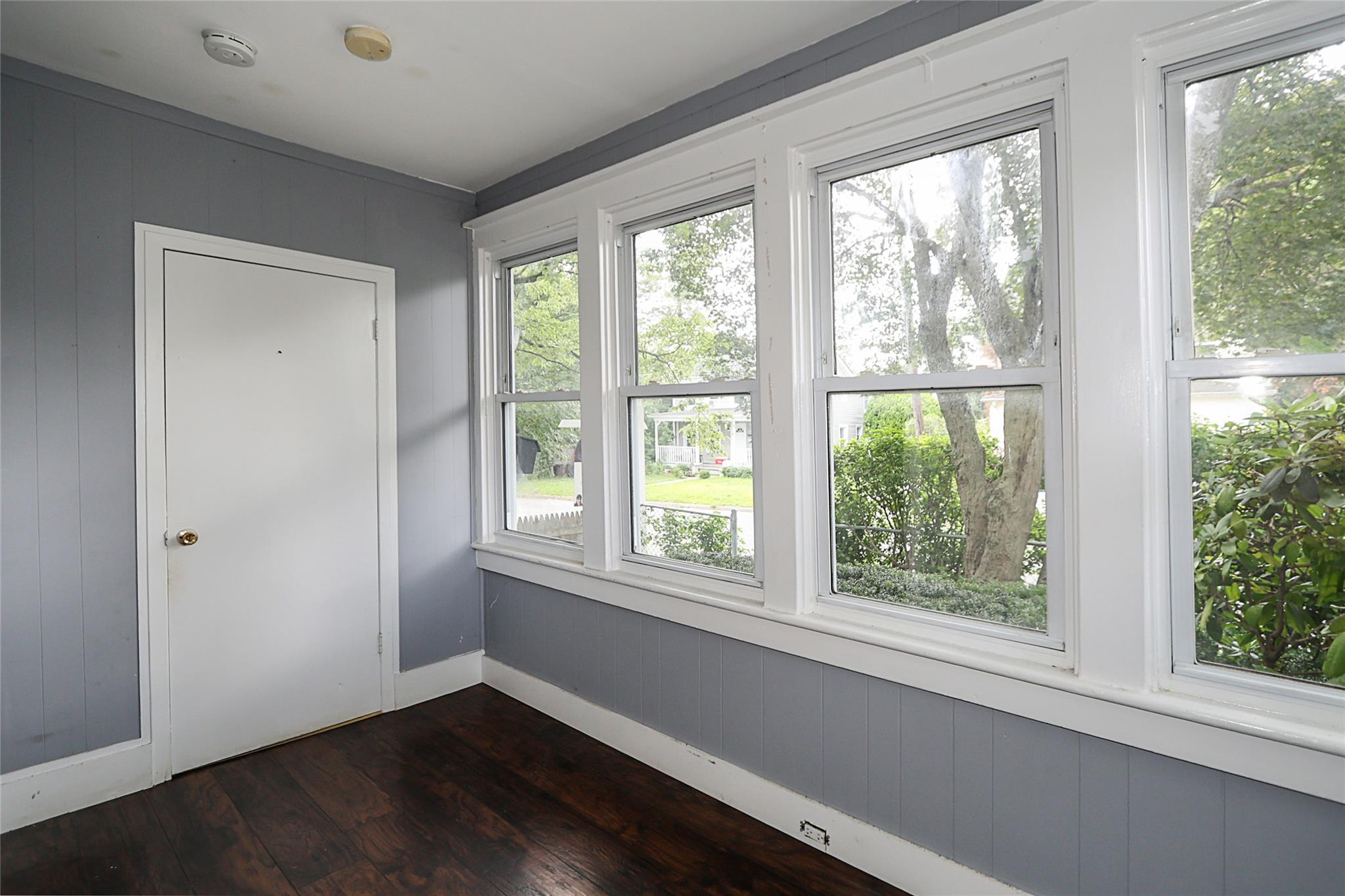 46 Coles Street, Glen Cove, NY 11542