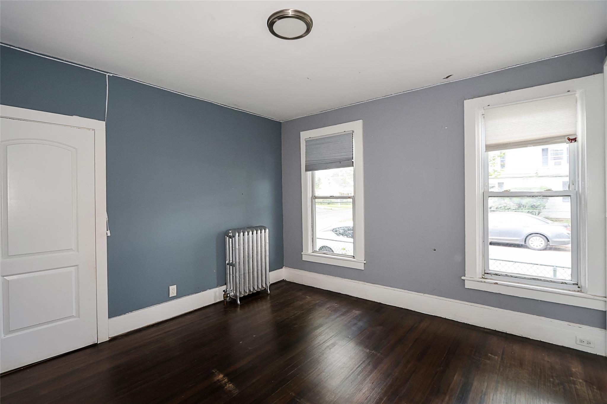 46 Coles Street, Glen Cove, NY 11542