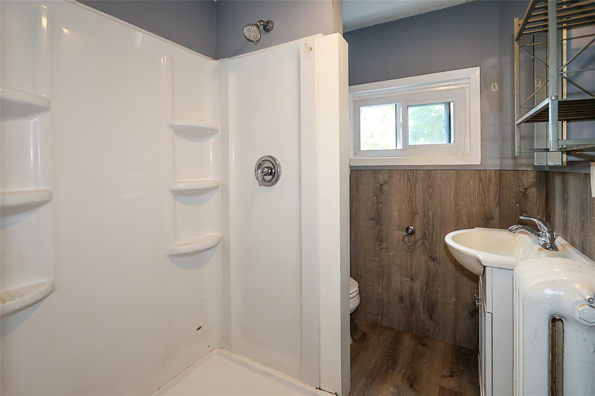 46 Coles Street, Glen Cove, NY 11542