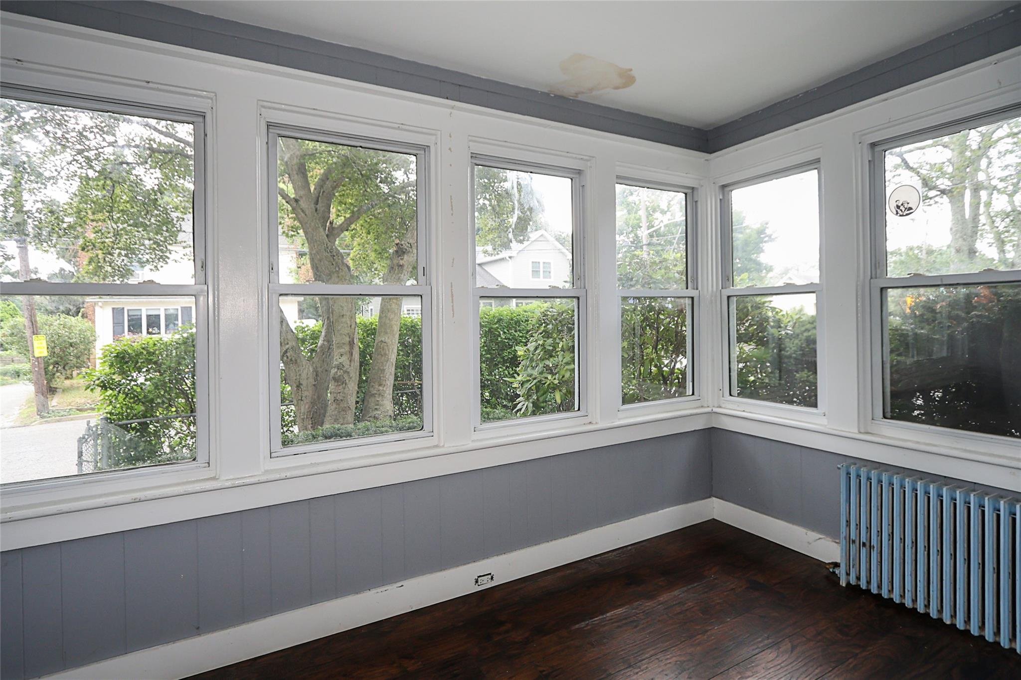 46 Coles Street, Glen Cove, NY 11542