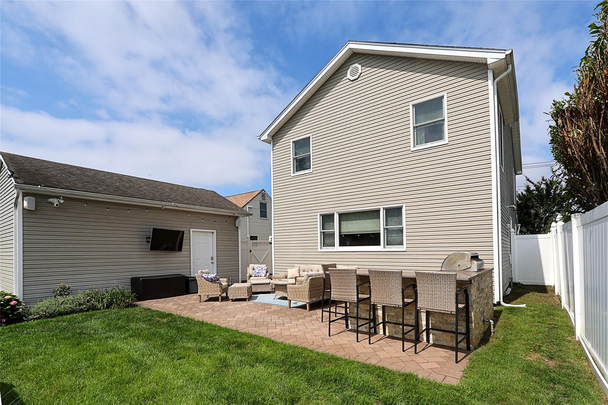 175 Division Avenue, Massapequa, NY 11758