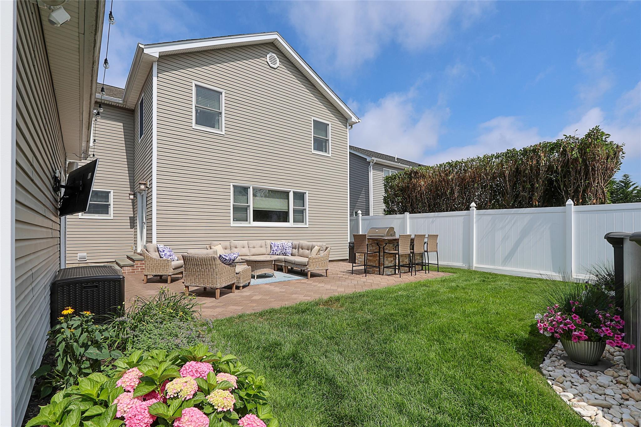 175 Division Avenue, Massapequa, NY 11758