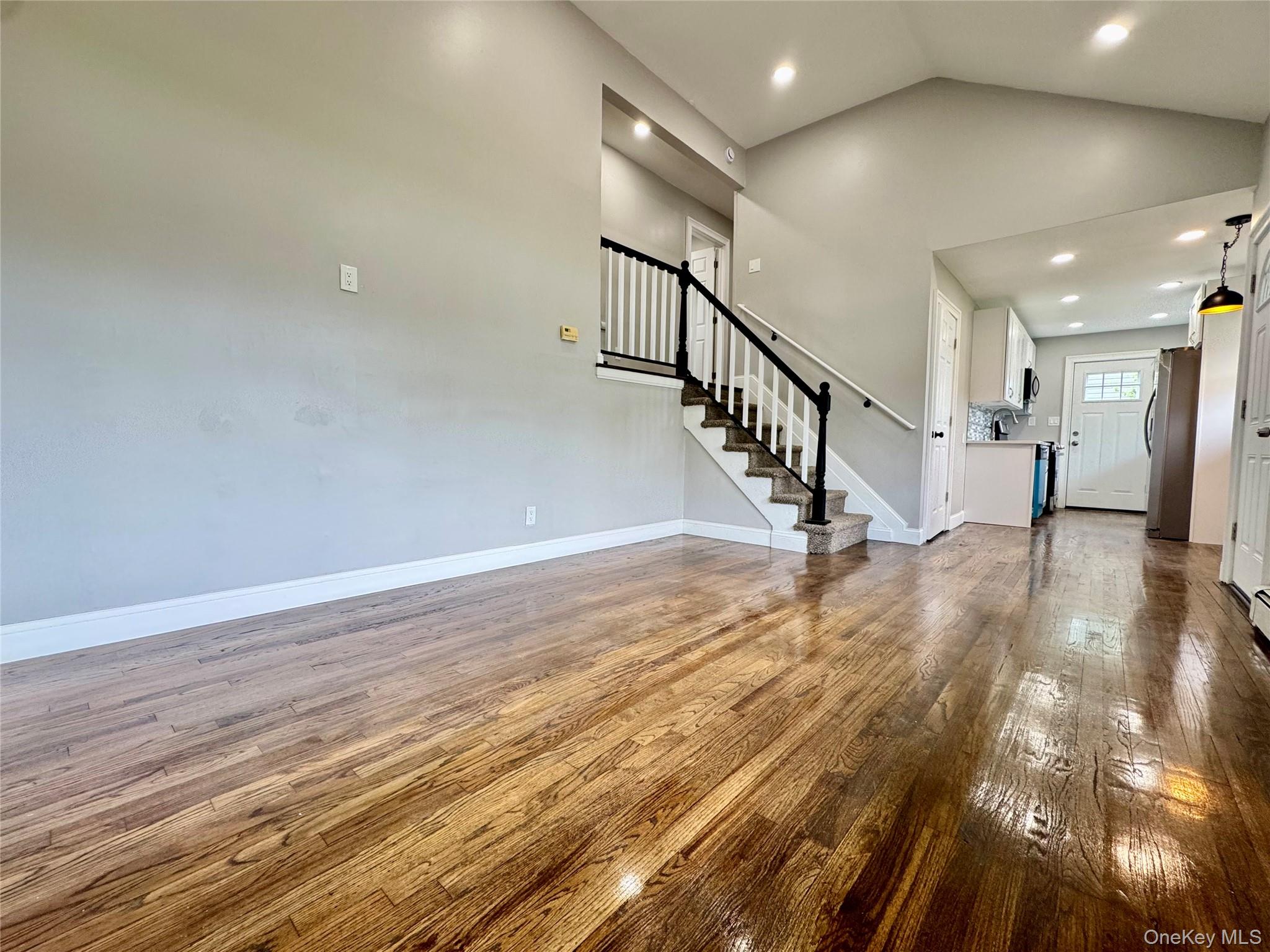 33 Princeton Street, Bay Shore, NY 11706