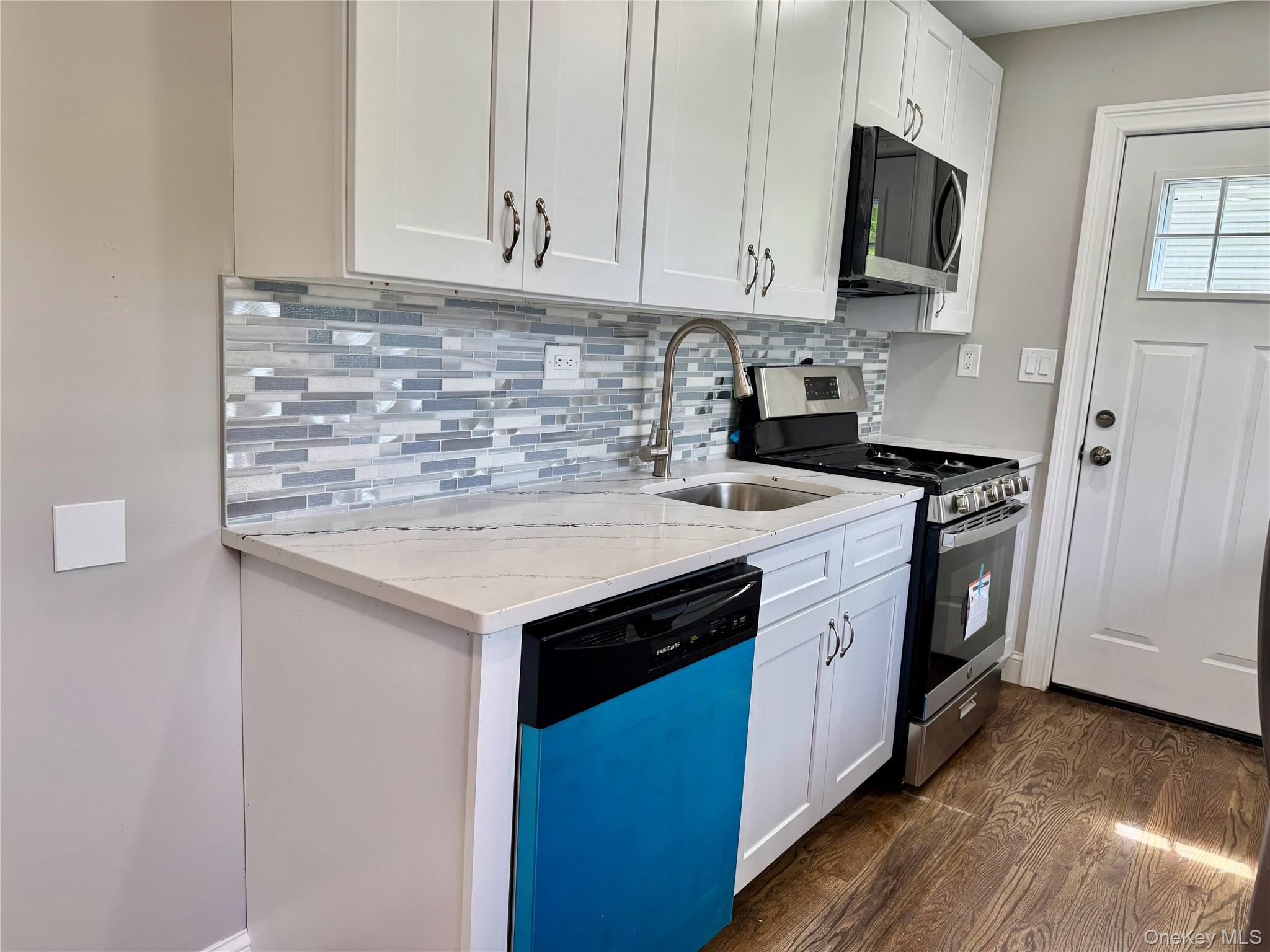 33 Princeton Street, Bay Shore, NY 11706