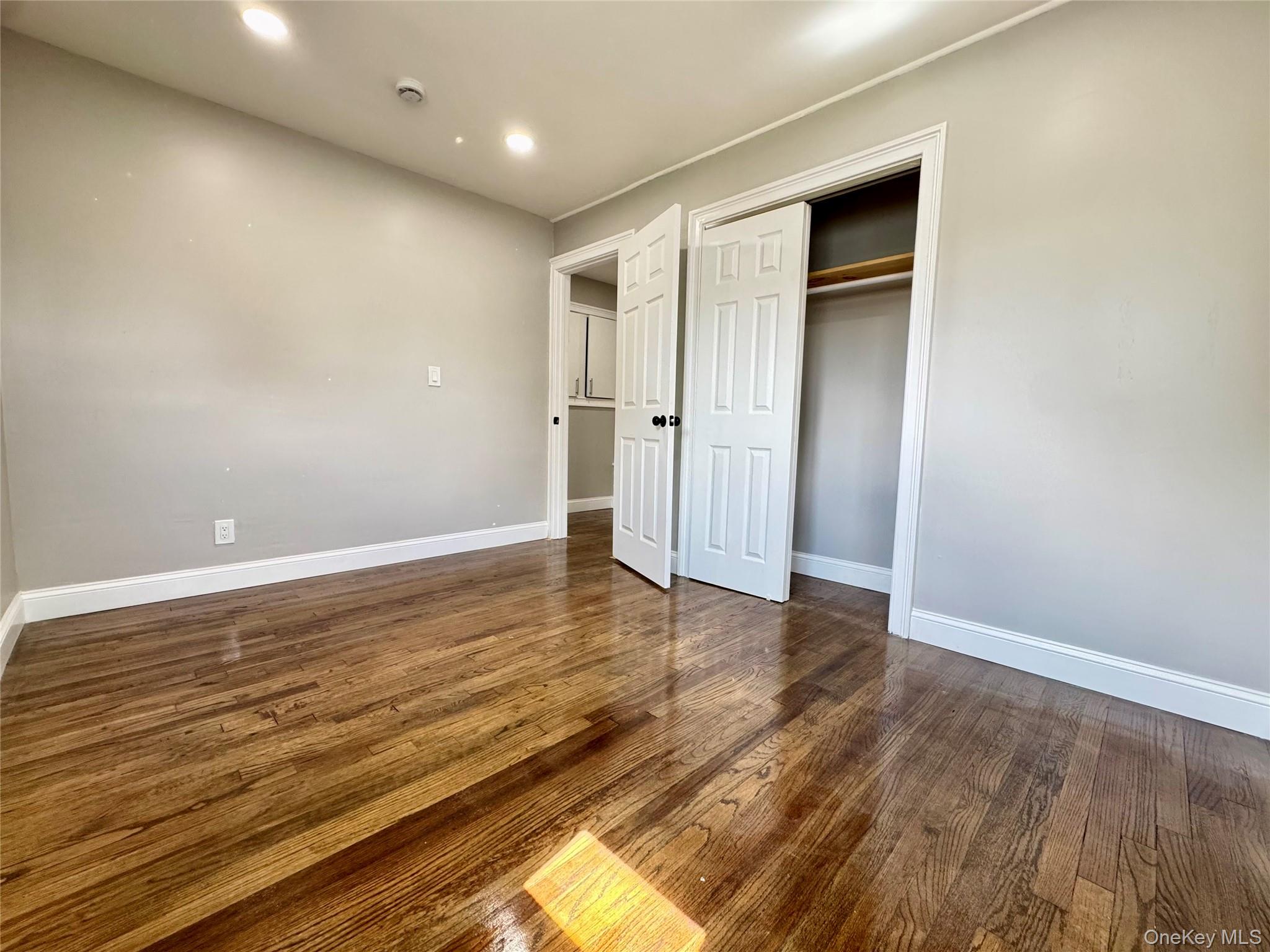 33 Princeton Street, Bay Shore, NY 11706